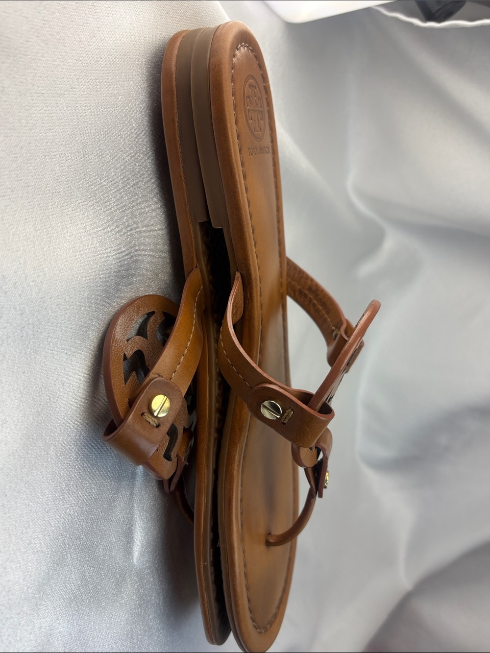 Tory Burch Miller Leather Logo Thong Sandals in Cognac Brown with Gold Accents - Picture 10 of 10